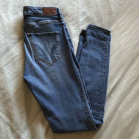 Hollister High Rise Super Skinny Jean - Picture 1 of 5